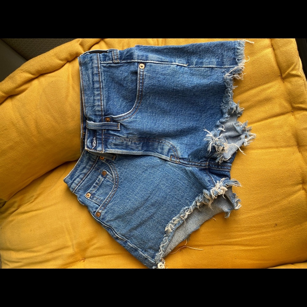 levi shorts